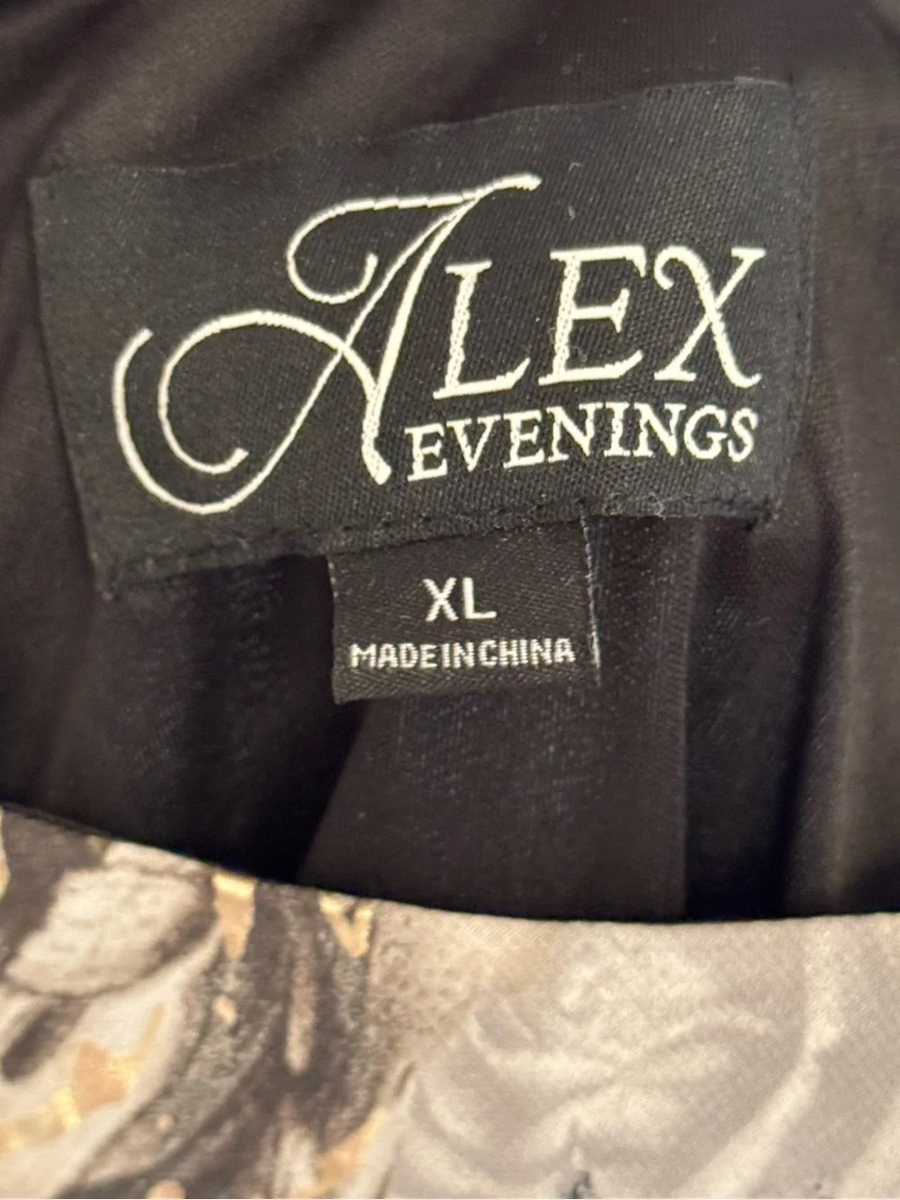 ALEX EVENINGS Women’s Black & White Floral Print Asymmetrical Tiered Blouse